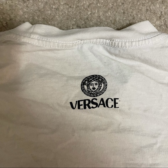 Vintage Versace Tee Shirt - Picture 4 of 6
